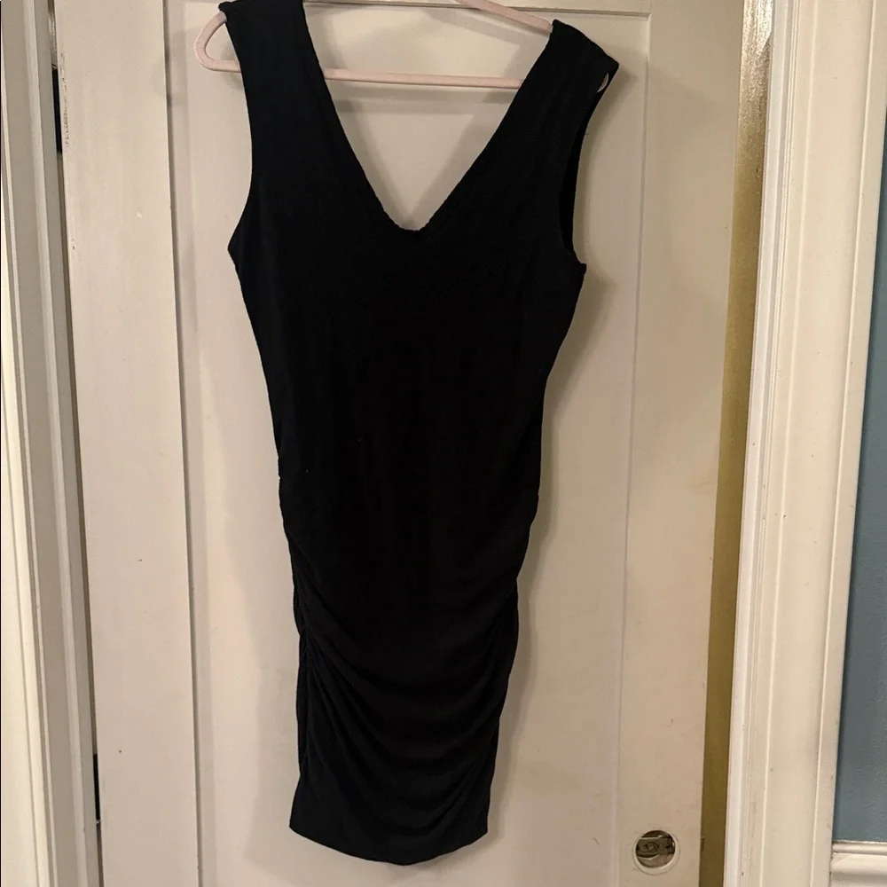 I Elegant Black Sleeveless Dress - Picture 4 of 5